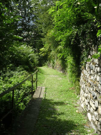 6. Walking to Tremezzo
