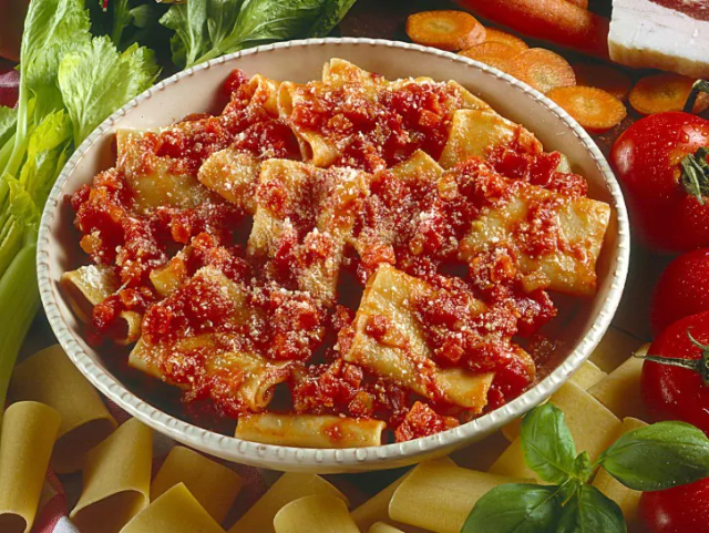 Paccheri alla napoletana