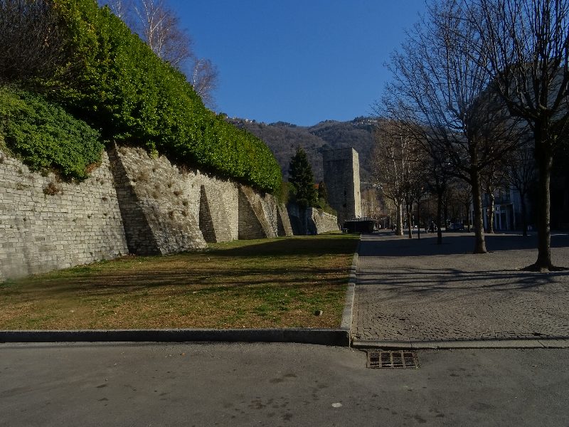 walls and porta torre