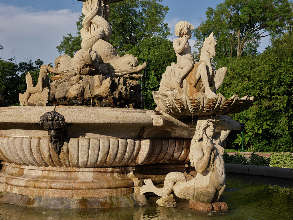 rockefeller fountain 1